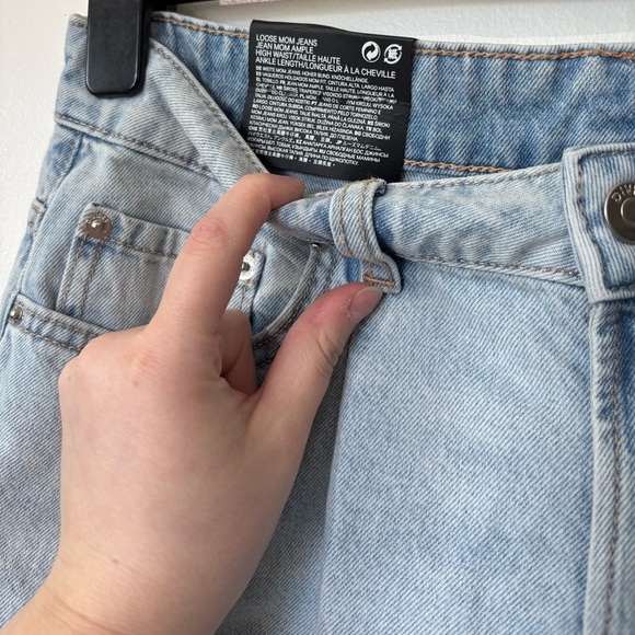 🎉4/30$🎉 NWT Divided Size 8 High Waisted Light Wash Jeans - Picture 2 of 5